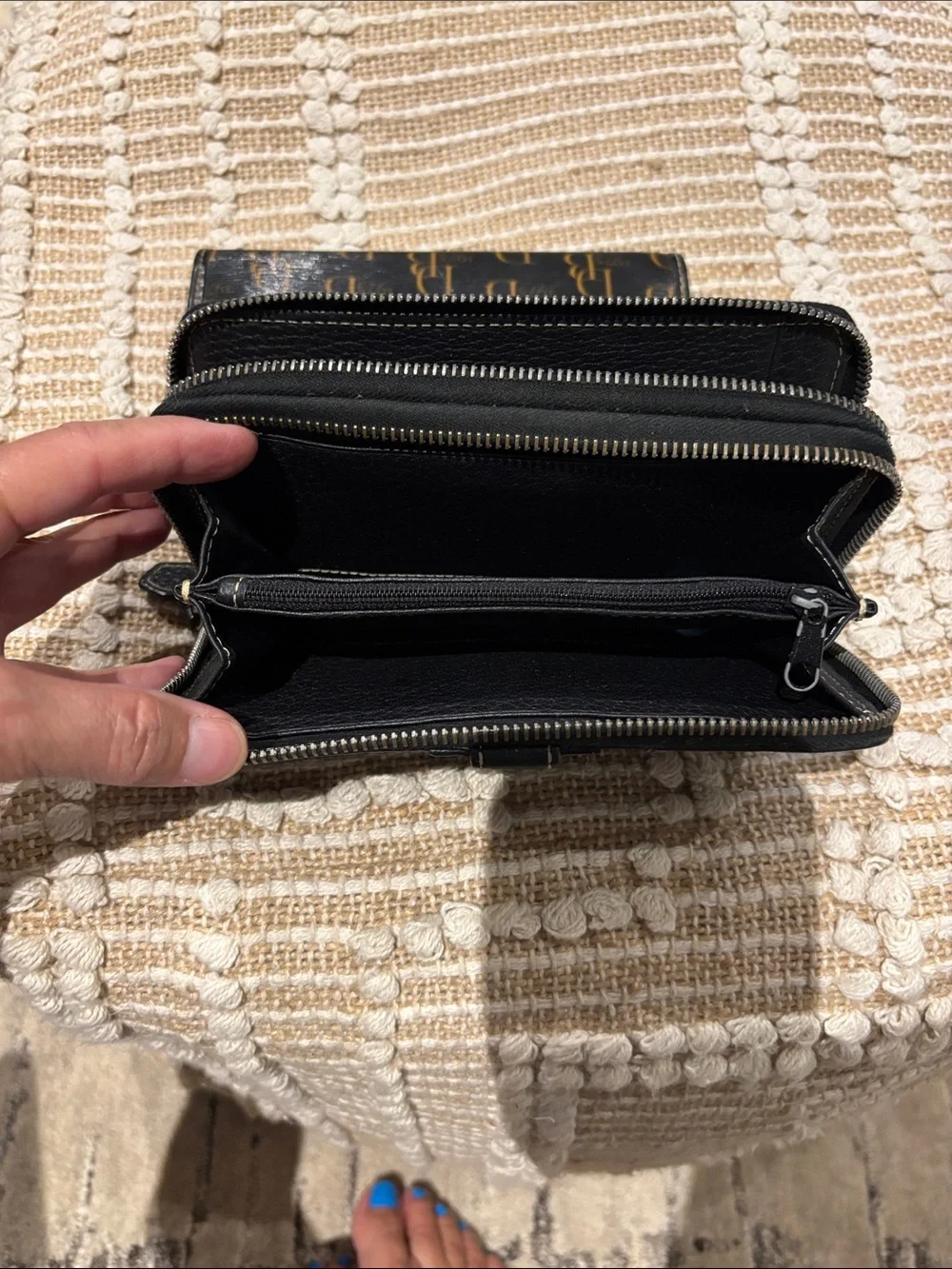 Dooney & Bourke Black Pebbled Leather Zip Card Holder